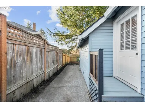 4420 NW Kahneeta Drive Portland OR 97229