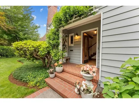 7215 SE 34th Avenue Portland OR 97202