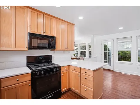 9926 NW Justus Lane Portland OR 97229