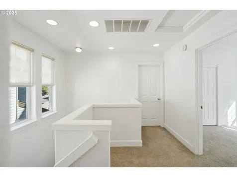 9926 NW Justus Lane Portland OR 97229