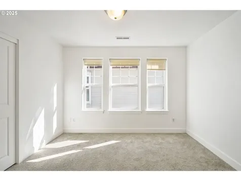 9926 NW Justus Lane Portland OR 97229