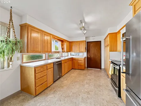 13606 S Vick Road Molalla OR 97038