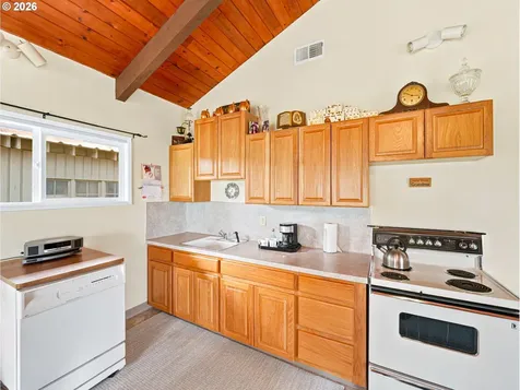 13606 S Vick Road Molalla OR 97038