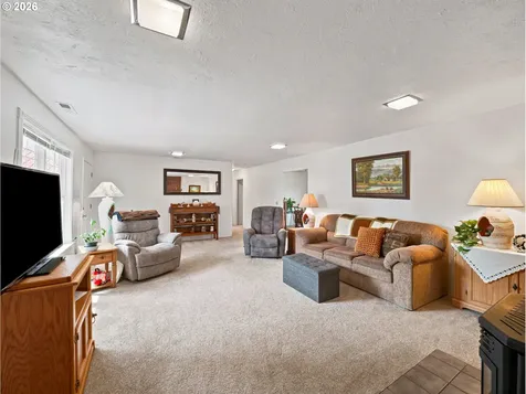 13606 S Vick Road Molalla OR 97038