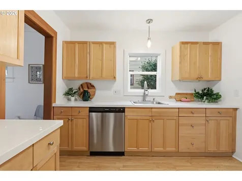 1644 N Ainsworth Street Portland OR 97217