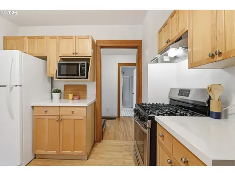 1644 N Ainsworth Street Portland OR 97217