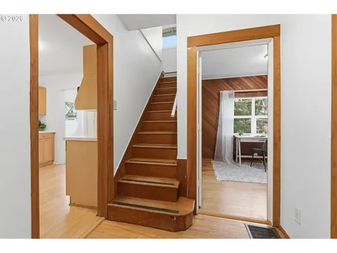 1644 N Ainsworth Street Portland OR 97217
