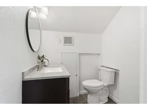 1644 N Ainsworth Street Portland OR 97217