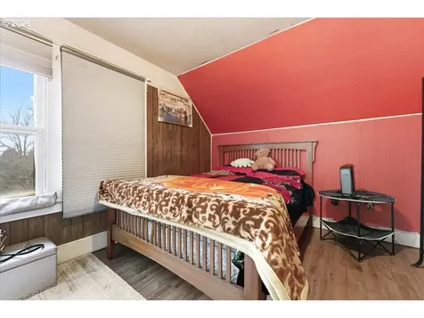 215 NE Going Street Portland OR 97211