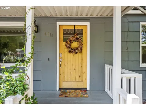 5811 SE 23rd Avenue Portland OR 97202