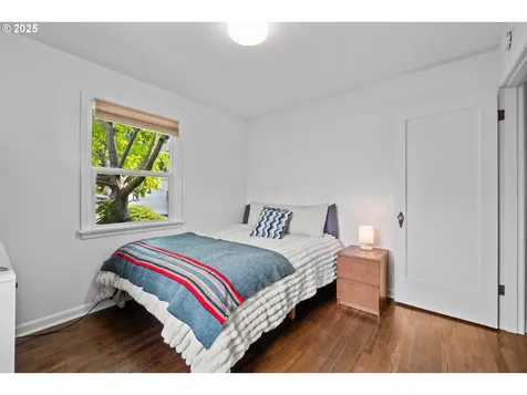 5811 SE 23rd Avenue Portland OR 97202