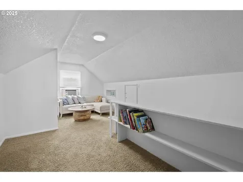 5811 SE 23rd Avenue Portland OR 97202