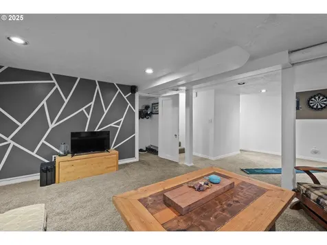 5811 SE 23rd Avenue Portland OR 97202