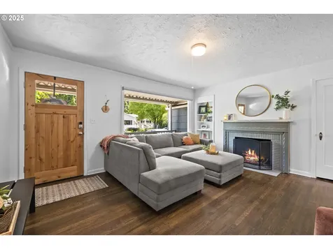 5811 SE 23rd Avenue Portland OR 97202