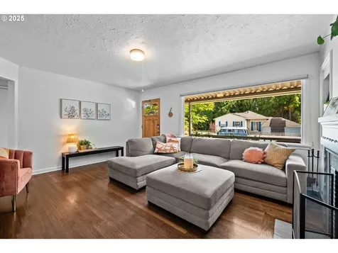 5811 SE 23rd Avenue Portland OR 97202