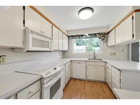 8541 SW Mandan Drive Tualatin OR 97062