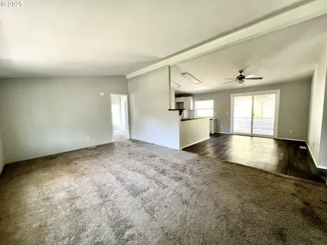 580 Geary Drive Canyonville OR 97417