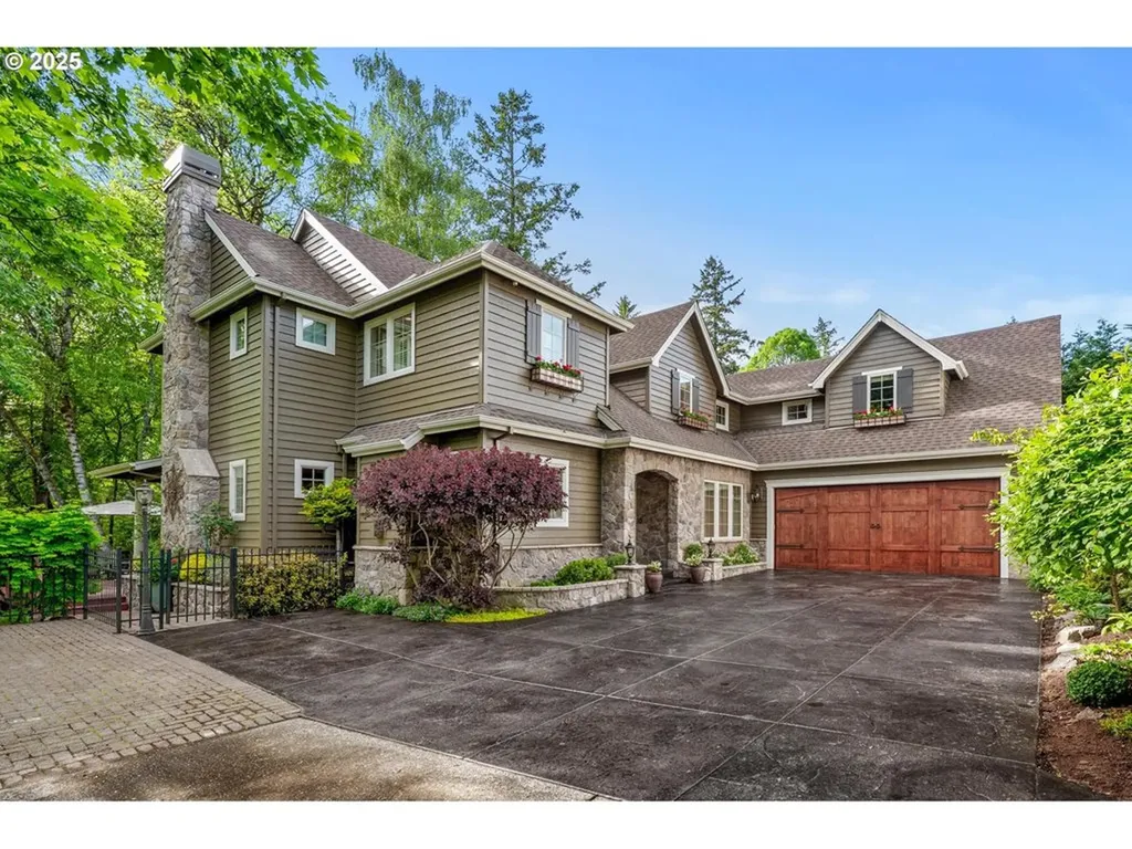 3329 SW Ridgewood Avenue Portland OR 97225