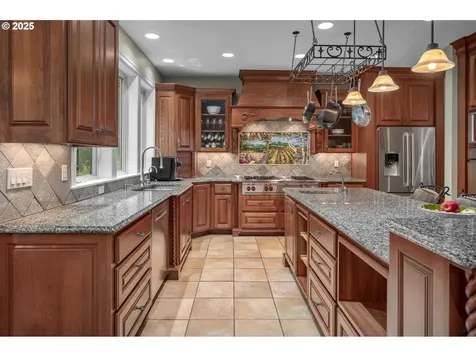 3329 SW Ridgewood Avenue Portland OR 97225