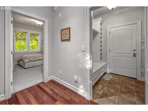 3329 SW Ridgewood Avenue Portland OR 97225