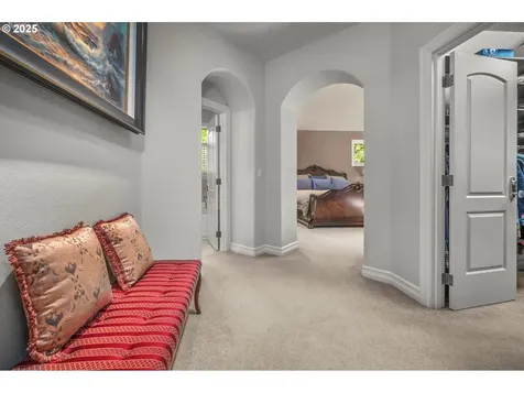 3329 SW Ridgewood Avenue Portland OR 97225
