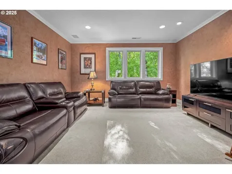 3329 SW Ridgewood Avenue Portland OR 97225