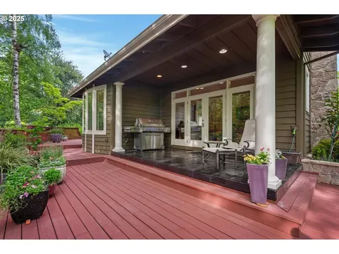 3329 SW Ridgewood Avenue Portland OR 97225