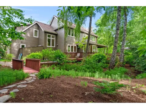 3329 SW Ridgewood Avenue Portland OR 97225