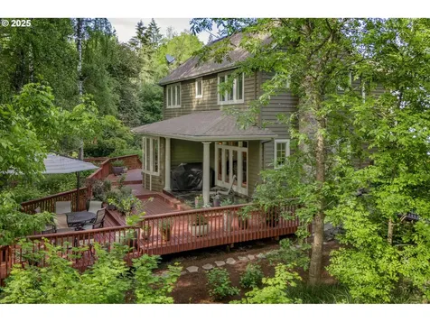 3329 SW Ridgewood Avenue Portland OR 97225