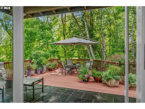 3329 SW Ridgewood Avenue Portland OR 97225