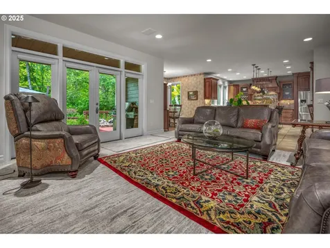 3329 SW Ridgewood Avenue Portland OR 97225