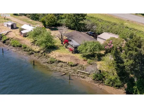 8136 Highway 126 Florence OR 97439