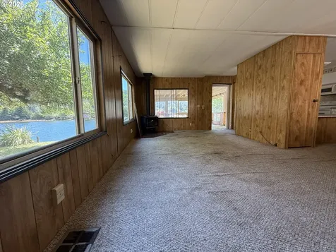 8136 Highway 126 Florence OR 97439