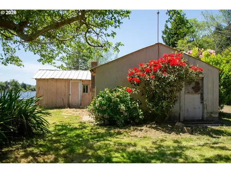 8136 Highway 126 Florence OR 97439