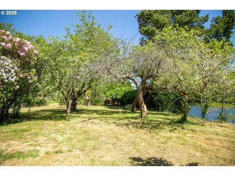 8136 Highway 126 Florence OR 97439