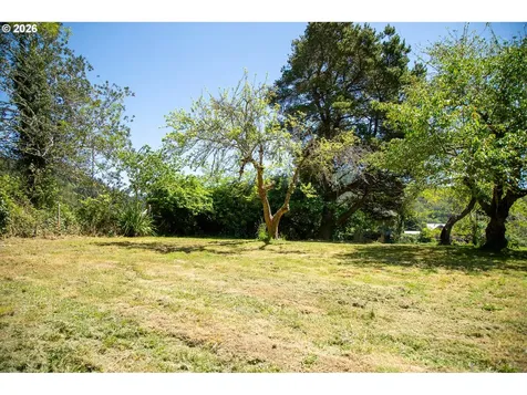 8136 Highway 126 Florence OR 97439