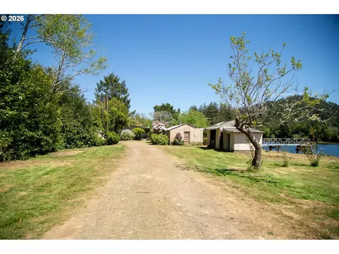 8136 Highway 126 Florence OR 97439