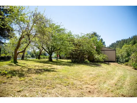 8136 Highway 126 Florence OR 97439