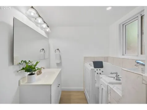 7375 SW Ashdale Drive Portland OR 97223