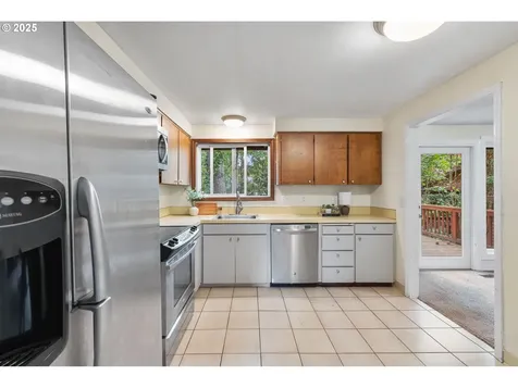 7375 SW Ashdale Drive Portland OR 97223