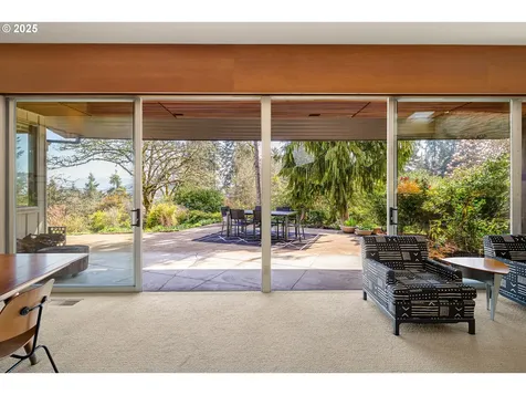 1685 Skyline Boulevard Eugene OR 97403