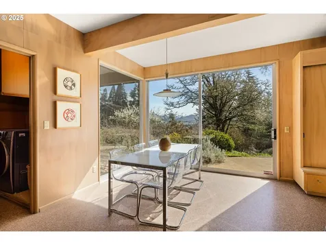 1685 Skyline Boulevard Eugene OR 97403