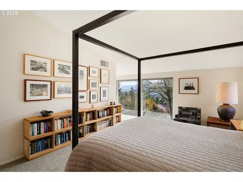 1685 Skyline Boulevard Eugene OR 97403