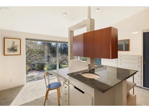 1685 Skyline Boulevard Eugene OR 97403