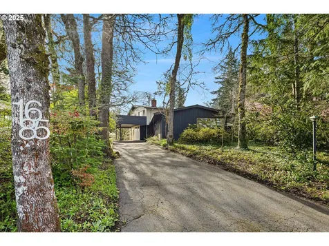1685 Skyline Boulevard Eugene OR 97403