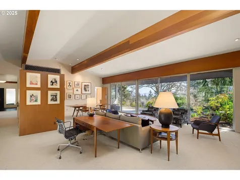 1685 Skyline Boulevard Eugene OR 97403