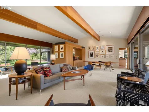 1685 Skyline Boulevard Eugene OR 97403