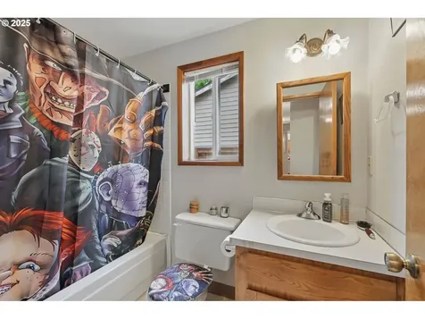 1315 SE 135th Avenue Portland OR 97233