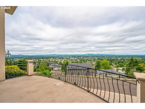 9340 SE Emmert View Court Happy Valley OR 97086