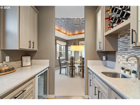 2305 NW Douglas Street Camas WA 98607